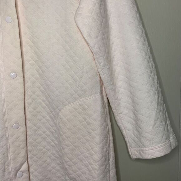 Miss Elaine Quilted Robe MEDIUM Snaps Pink Housecoat Pockets Long Plush Vintage - Picture 3 of 10